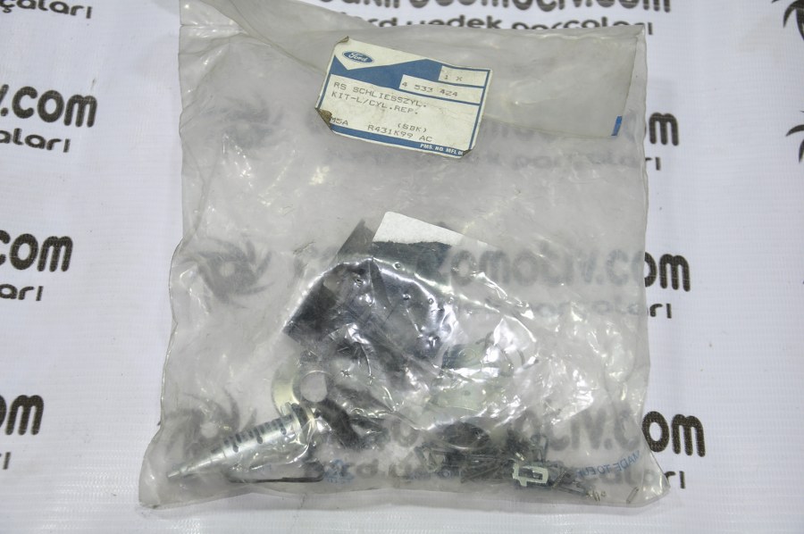 FORD FOCUS/CMAX YAKIT DEPO KAPAK ŞİFRESİ 3M5A-R431K99-AC