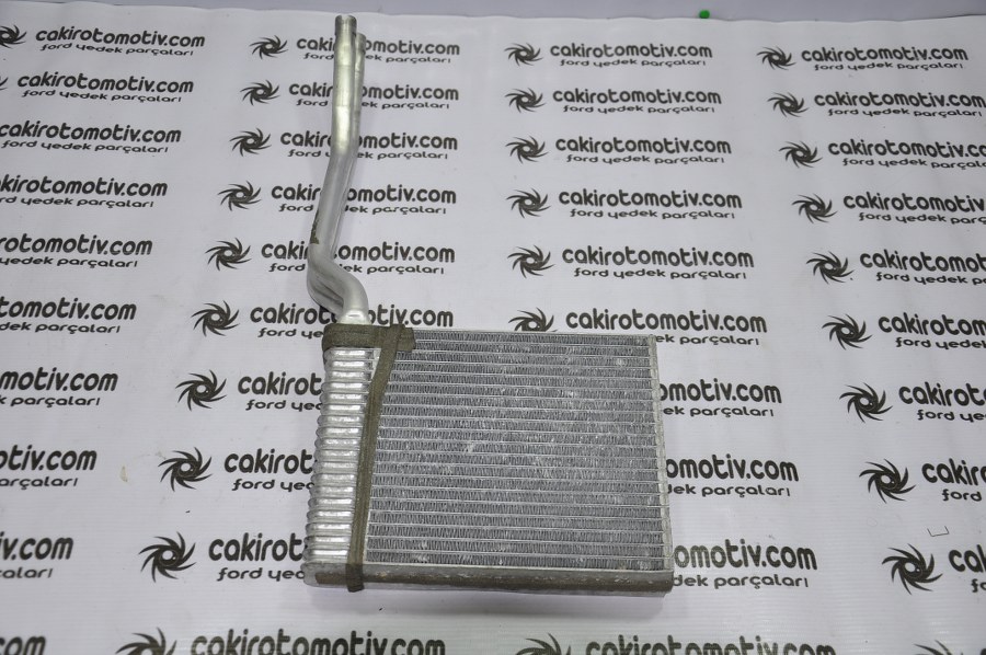 FORD FOCUS KALORİFER RADYATÖRÜ 3M5H-18476-EA